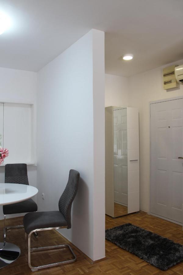 Ramonda - New Belgrade Apartman Kültér fotó